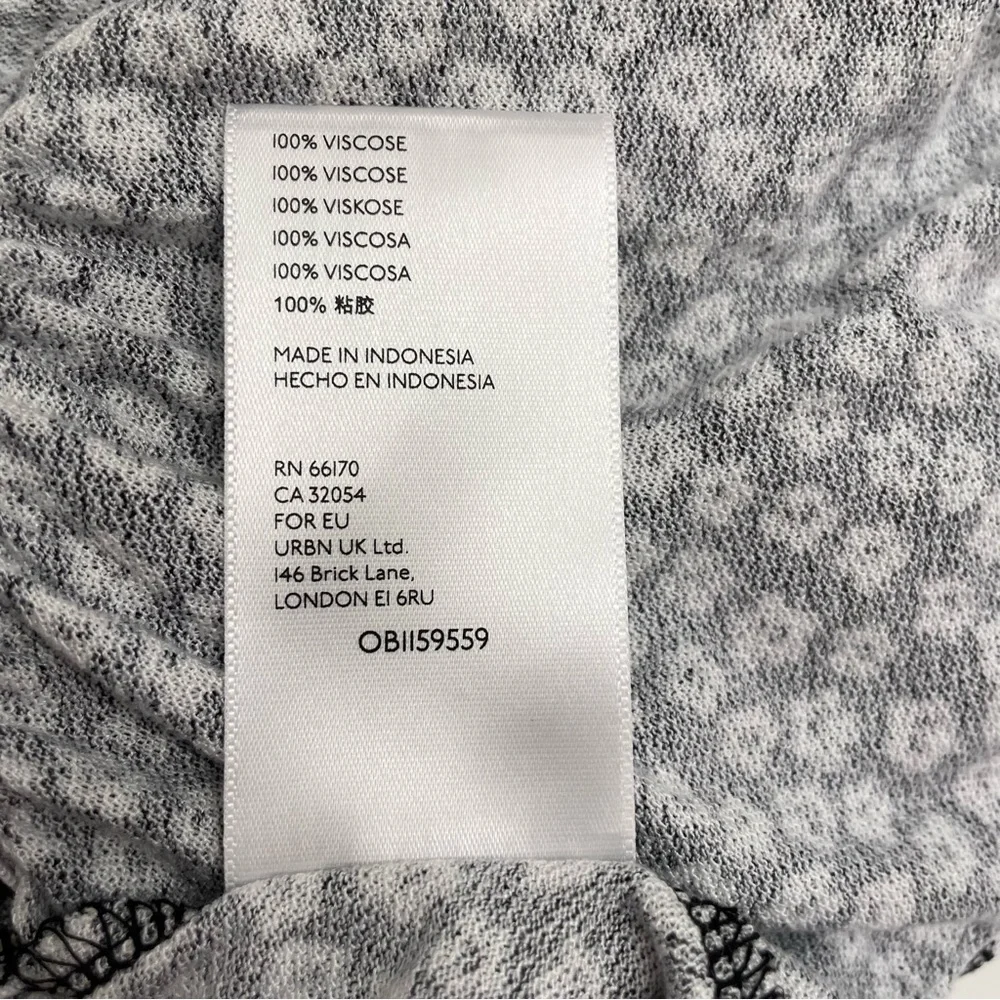 Urban Outfitters Floral Top - Picture 13 of 13